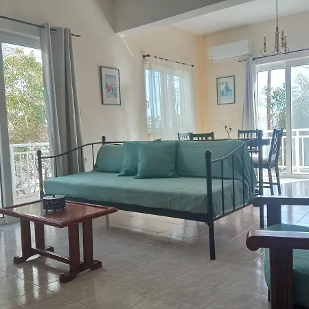 Marilen Livadia (Tilos)