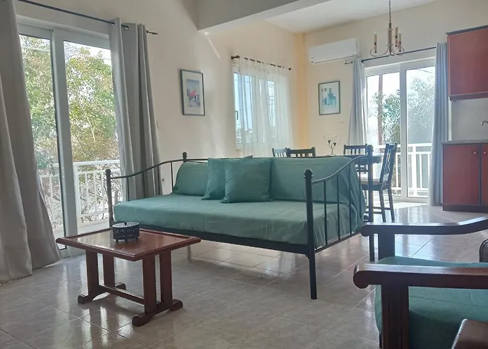 Marilen Livadia (Tilos)